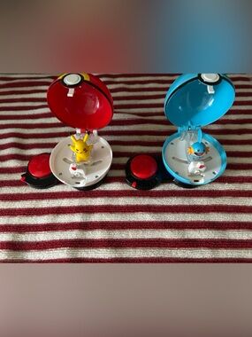 Pikachu & Mudkip Ball Playset Duo - Red and Blue
